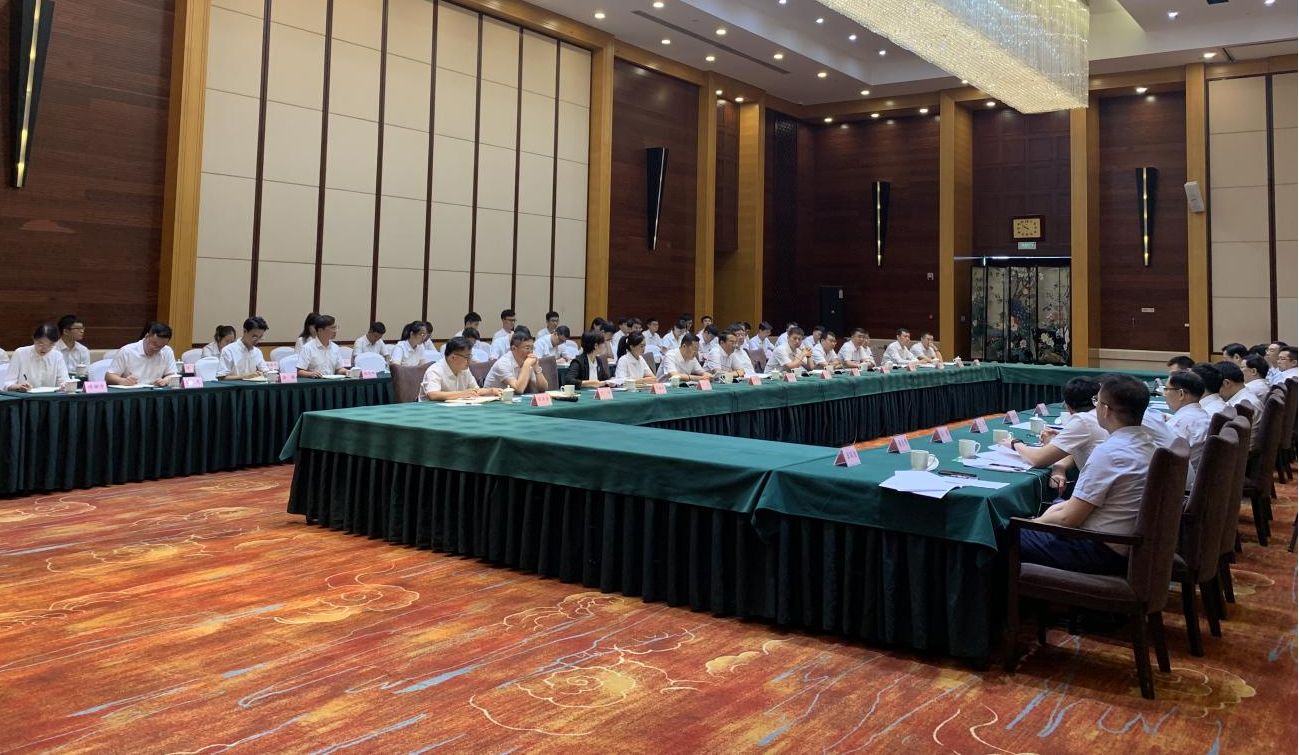 20230720-邱勇一行访问辽宁双方签署战略合作框架协议-职业发展中心-邱勇出席w88优德中文版官网在辽选调生及校友代表座谈会.png