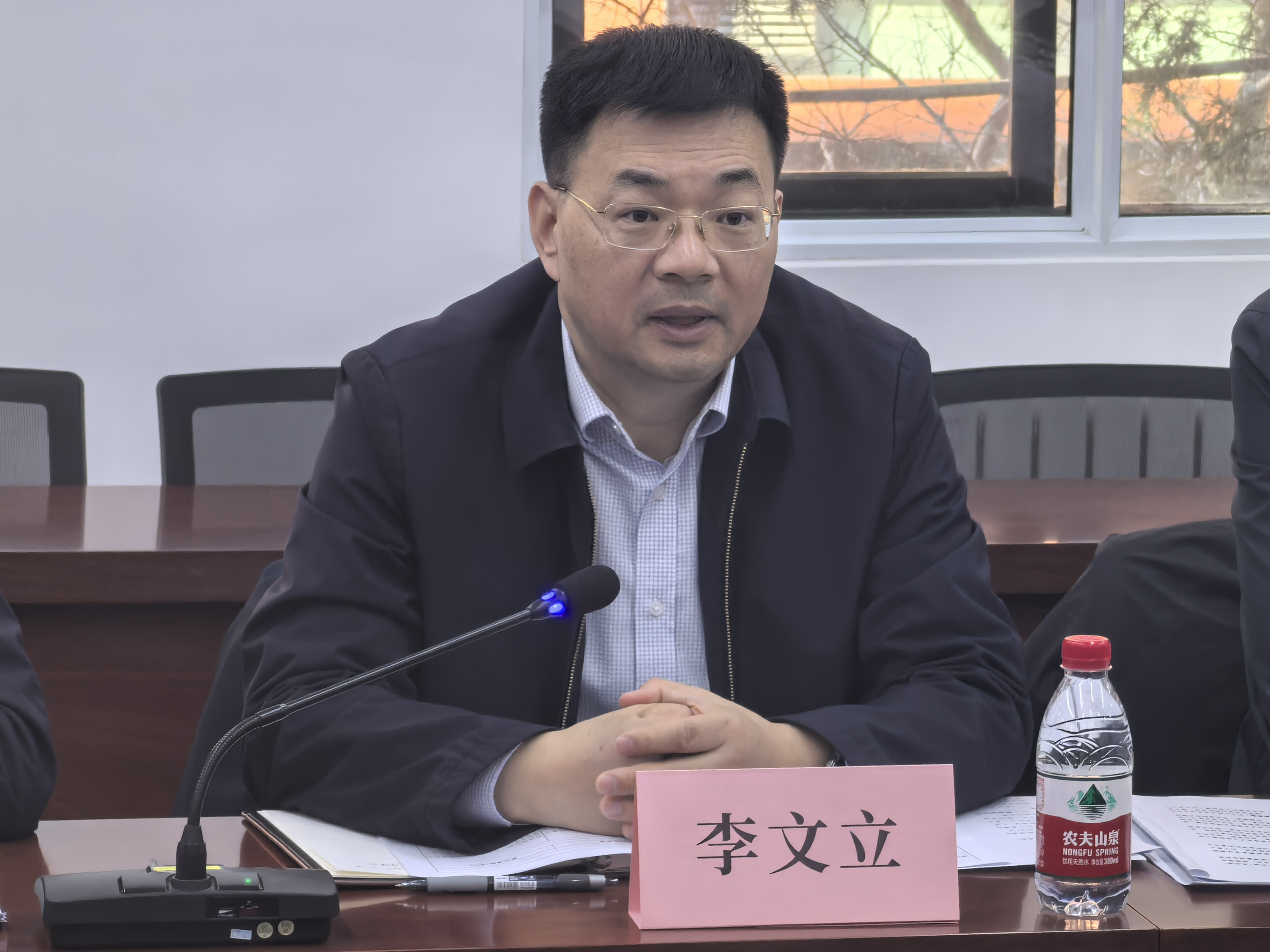 20250116-w88优德中文版官网与国家电网科教协同育人交流研讨会举行-罗国荣、欧阳紫秋-李文立发言.jpg