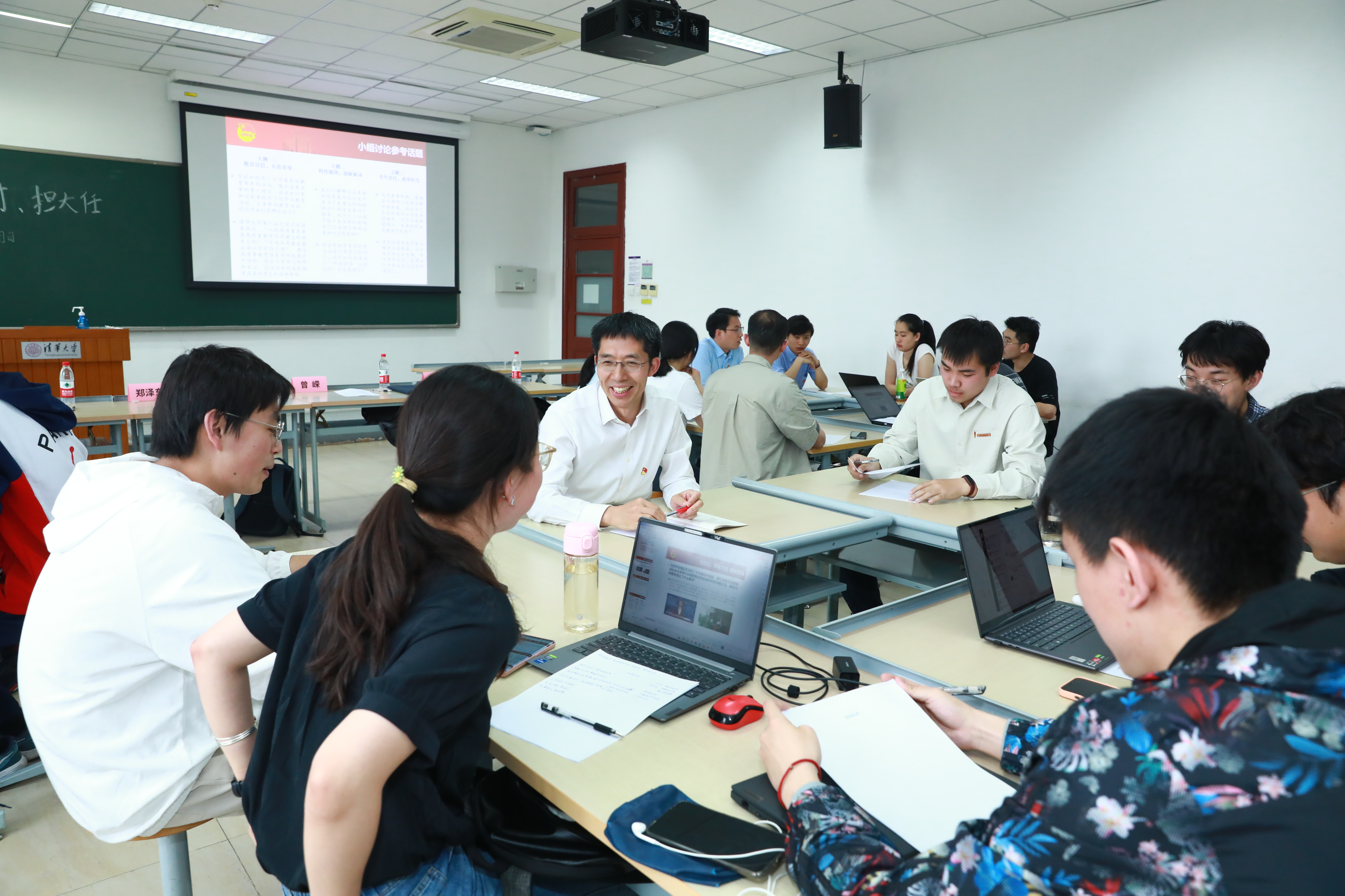 20230511-w88优德中文版官网开展“百年接力,强国有我——奋进新征程”集中主题党团日-石家东-曾嵘参加电博222、电博221、电2联合主题党日 - 副本.JPG