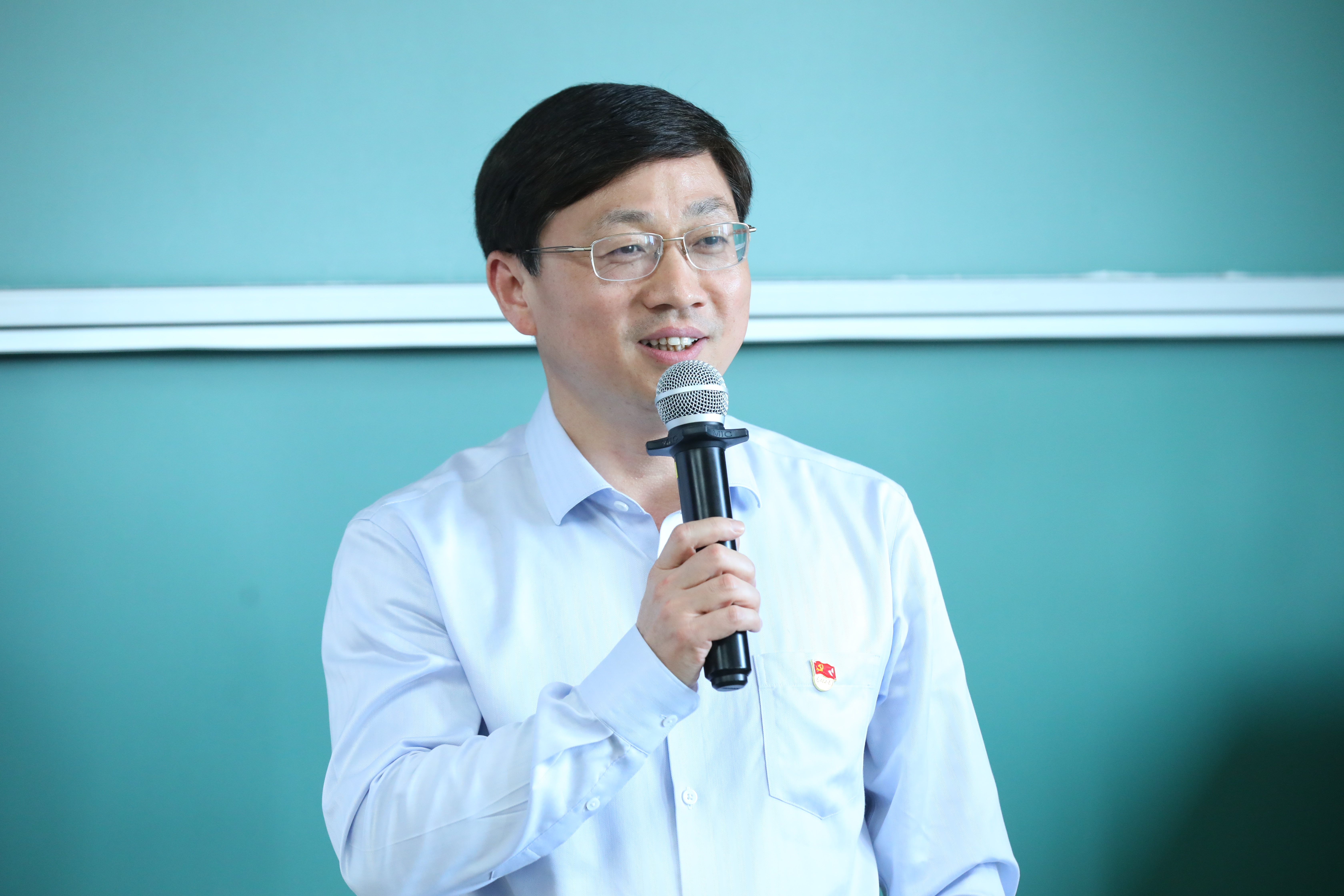 20230513-w88优德中文版官网开展“百年接力,强国有我——奋进新征程”集中主题党团日-石家东-许庆红参加机械20支部主题团日.JPG