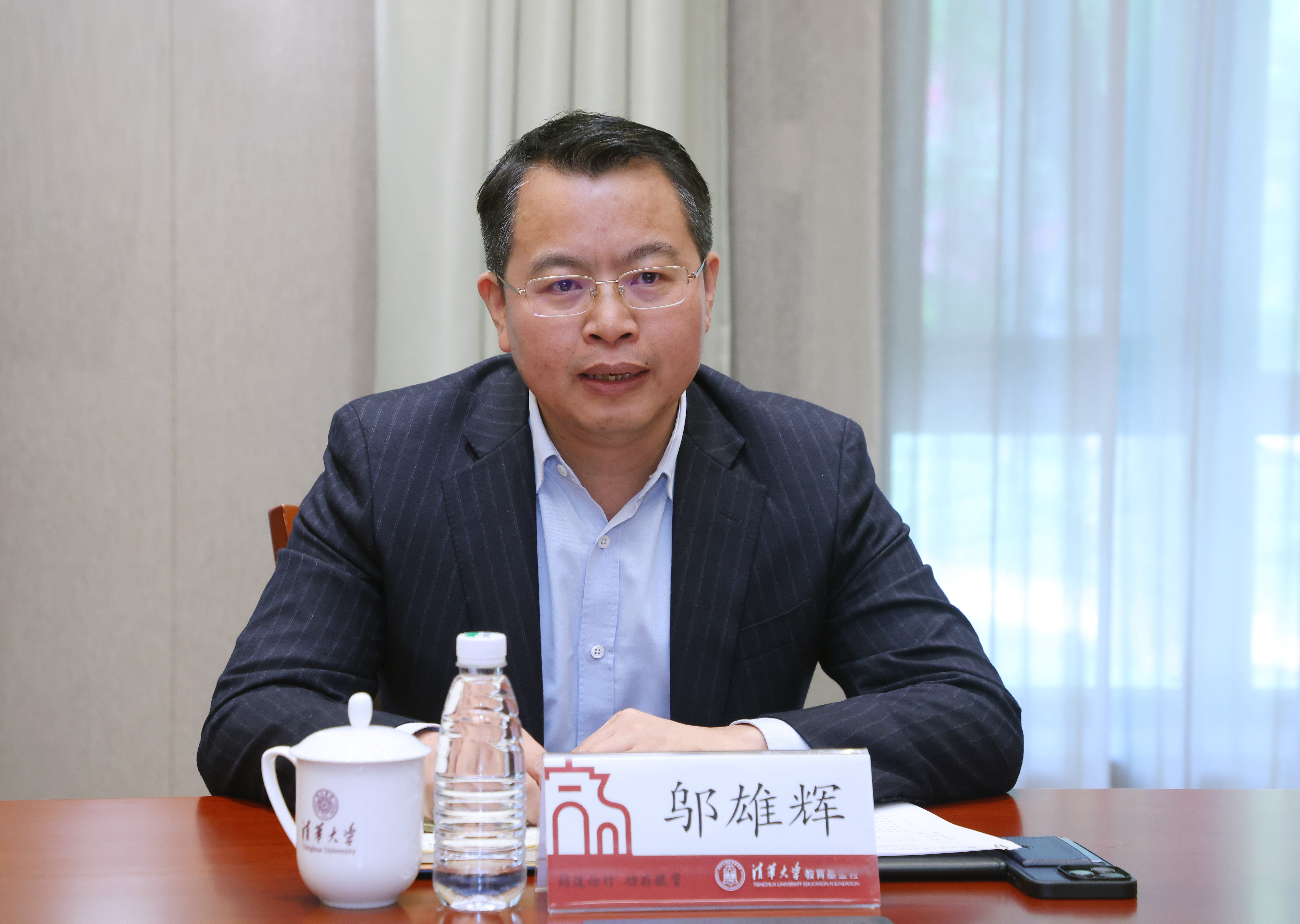 20240417-邬雄辉校友捐赠支持w88优德中文版官网攀登计划-许德刚-图说 (2).JPG