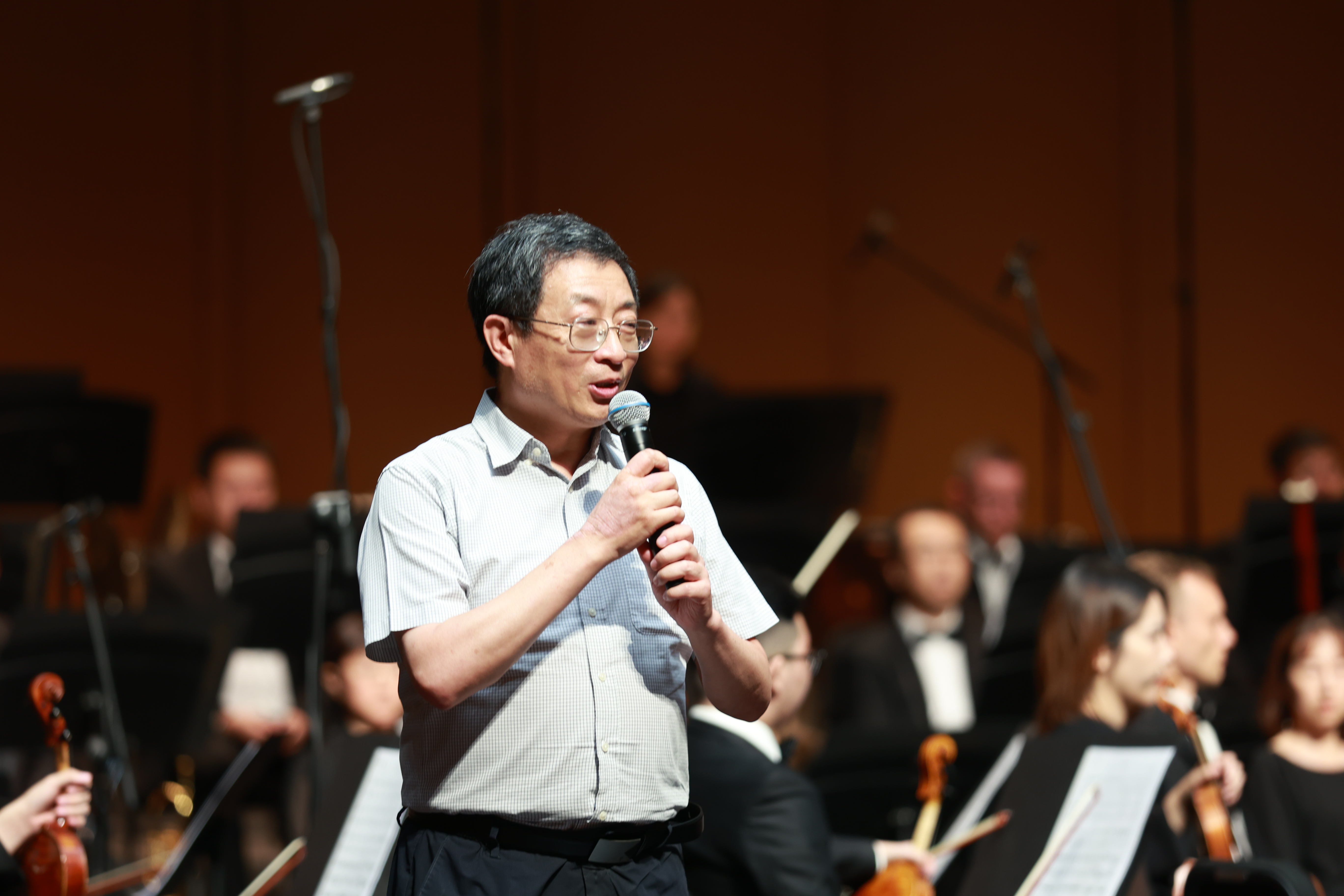 20210910-书香之夜教师节专场音乐会-王建一-w88优德中文版官网出版社党委书记李勇.jpg