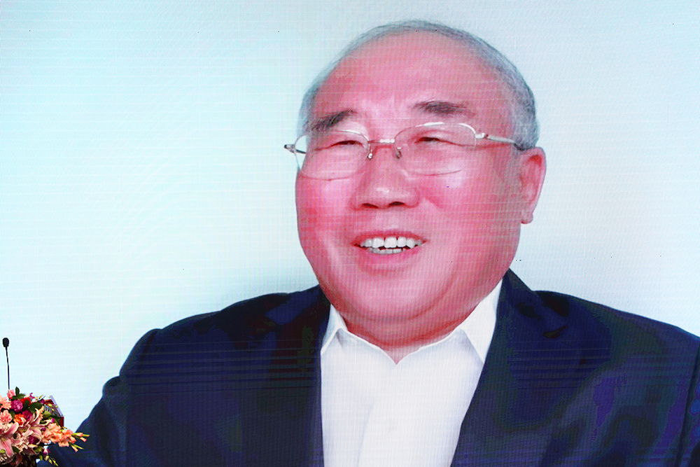 20220416-w88优德中文版官网第二届“清华之友-解振华能源环境奖学金”颁奖仪式举行-嘉艺摄影-解振华校友线上参会3.jpg