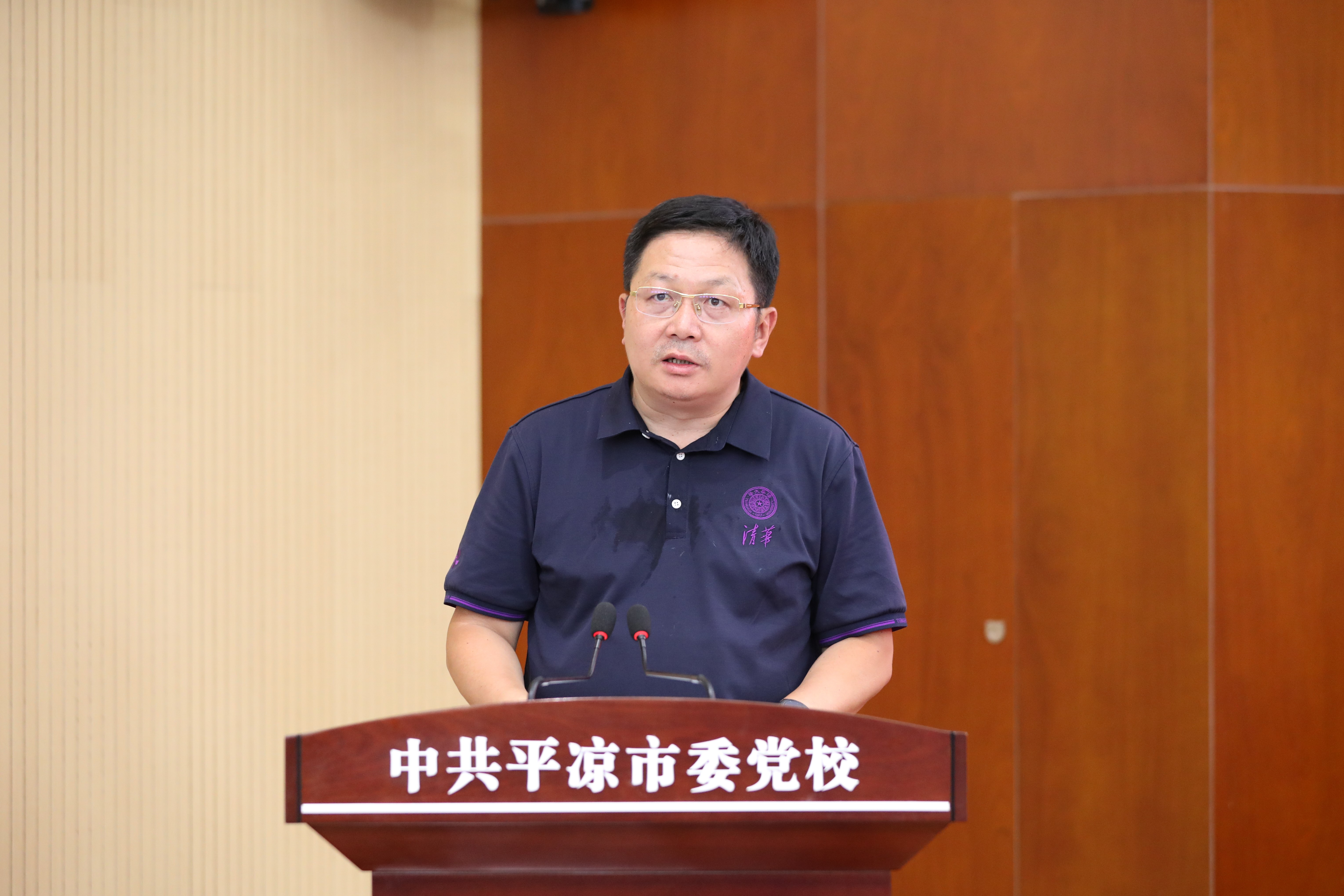 20230710-w88优德中文版官网乡村振兴甘肃平凉远程教学站揭牌暨乡村教师护眼灯捐赠仪式 -w88优德中文版官网继续教育学院院长刘震讲话-平凉融媒体中心拍摄.jpg
