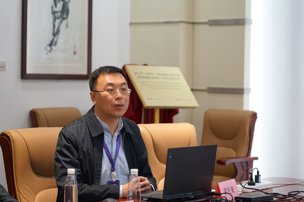 20220425-w88优德中文版官网(电机系)-港华能源投资有限公司零碳智慧园区虚拟电厂技术联合研究中心揭牌-无-郭庆来做汇报.png