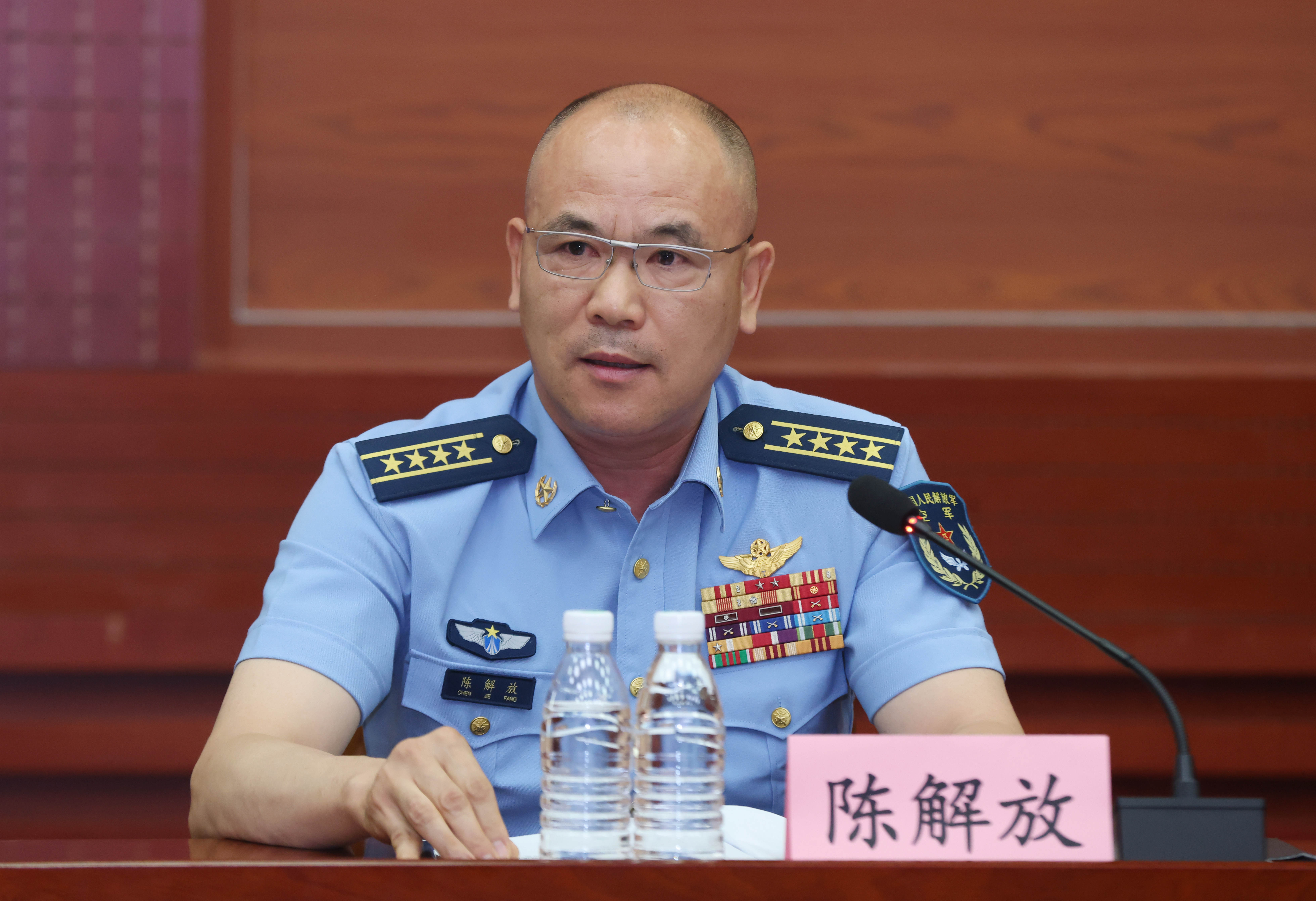 20240628-w88优德中文版官网-2020级联合培养飞行学员毕业座谈会暨2021级联合培养飞行学员转阶段动员会-孙波-陈解放讲话.JPG