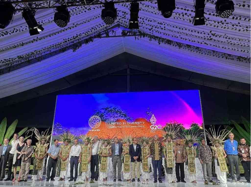 20240208-走向世界的清华,何以画好人类命运共同体“同心圆”-李派摄-2022年11月16日,w88优德中文版官网东南亚中心在印尼巴厘岛开园.png