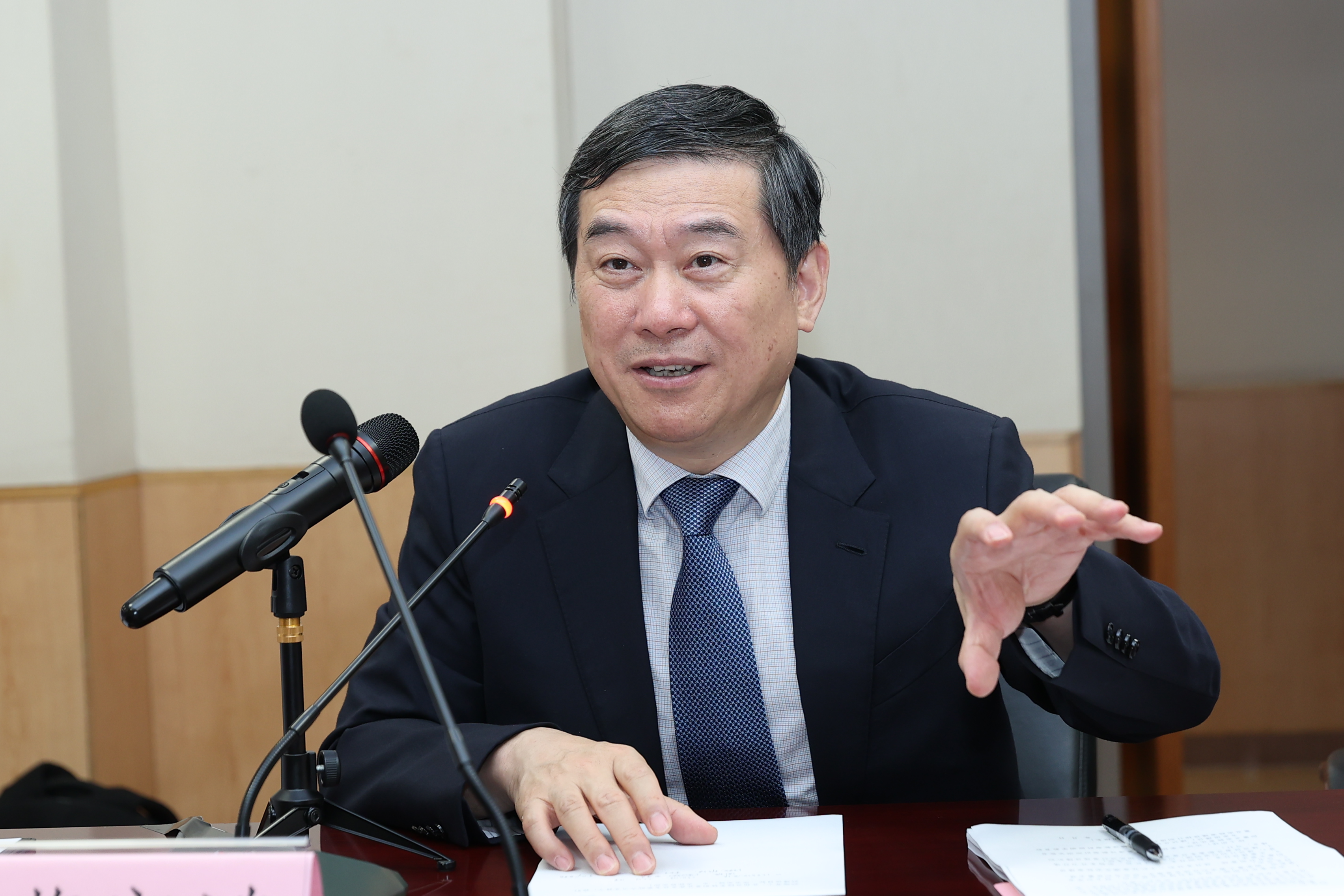 20230714-“数智肝胆病学教育部重点实验室(w88优德中文版官网)”建设计划可行性论证会-医院宣传中心-重点实验室主任董家鸿院士进行总体介绍.JPG