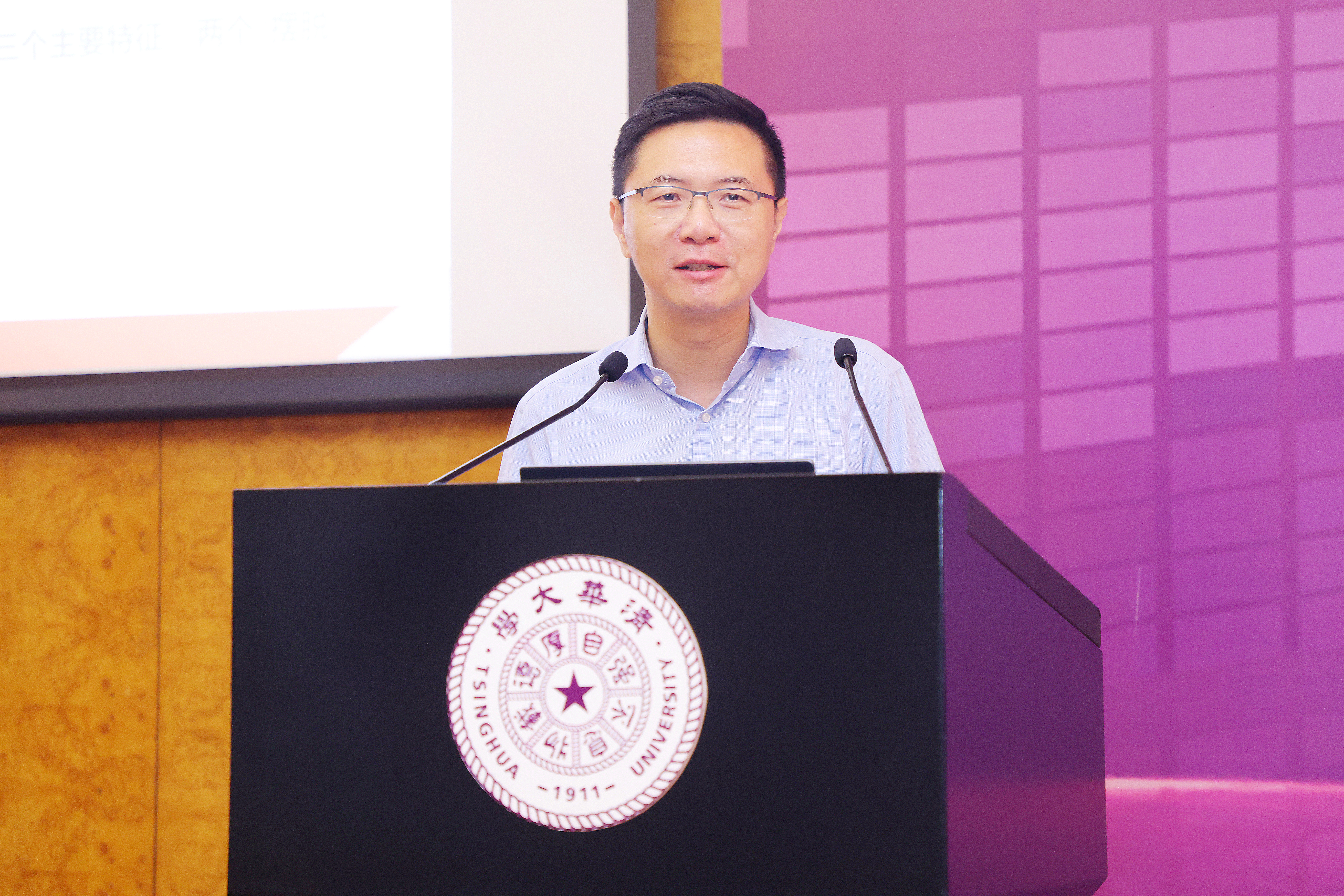 20240920-凝新质之声,献祖国华诞 ——“新质青年说”全国高校青年宣讲比赛活动纪实-w88优德中文版官网博士讲师团-田轩点评.JPG