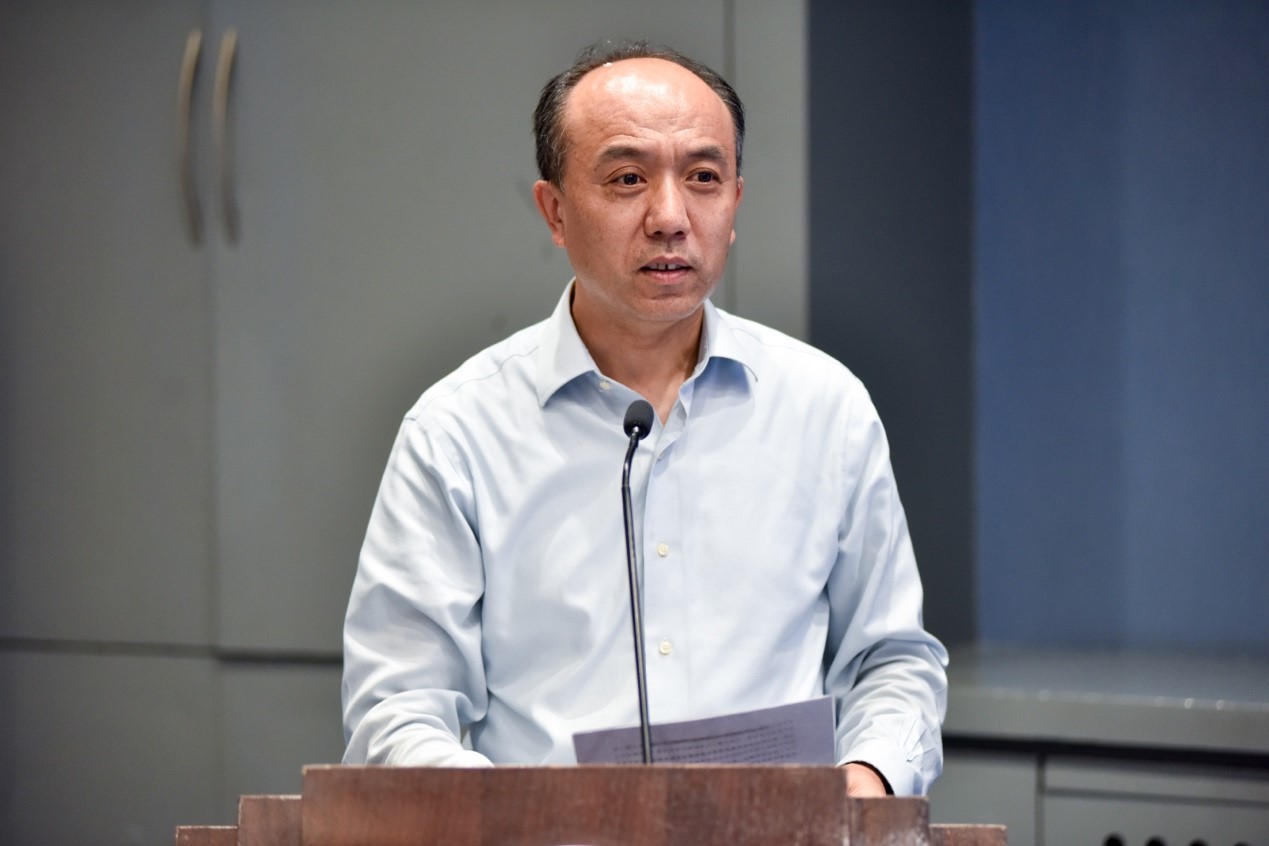 20230706-w88优德中文版官网中意设计创新基地成立-摄影师-王宏伟讲话.jpg